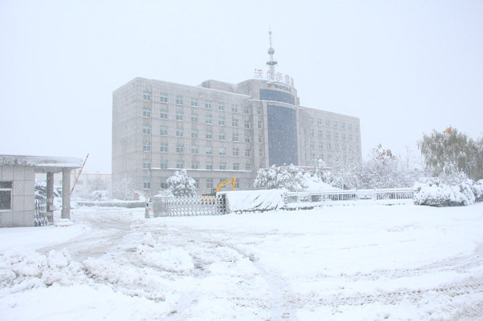 大雪中的沃尔华集团办公楼