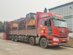 沃尔华集团2台轮式挖掘机发往华南地区